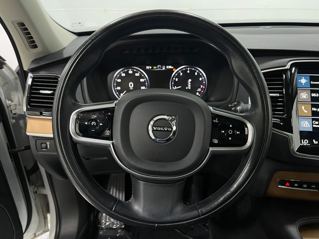 2021 Volvo XC90 Image 22