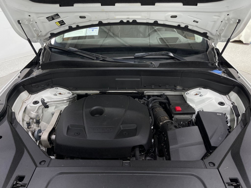 2021 Volvo XC90 Image 27
