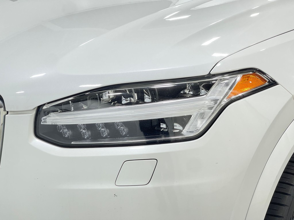 2021 Volvo XC90 Image 35
