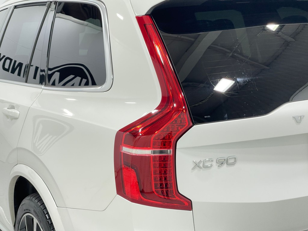 2021 Volvo XC90 Image 36