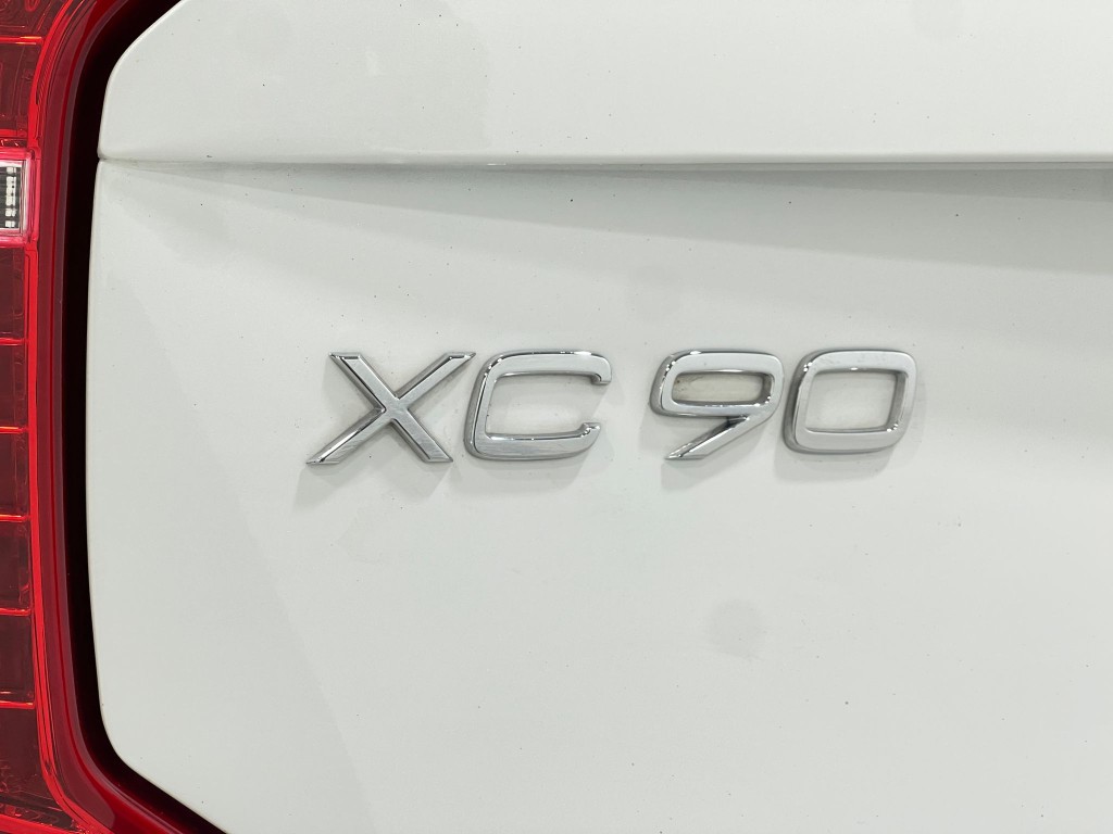 2021 Volvo XC90 Image 41