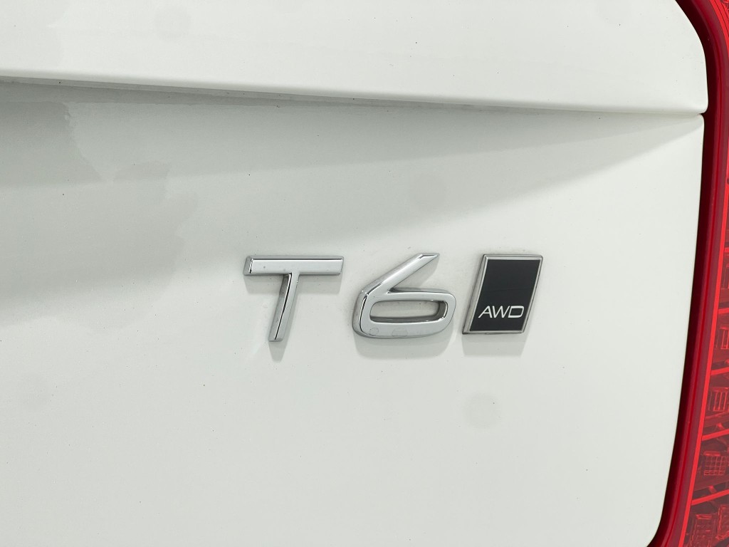 2021 Volvo XC90 Image 42