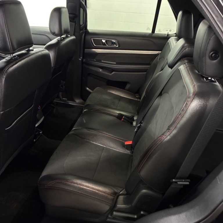 2019 Ford Explorer Image 11
