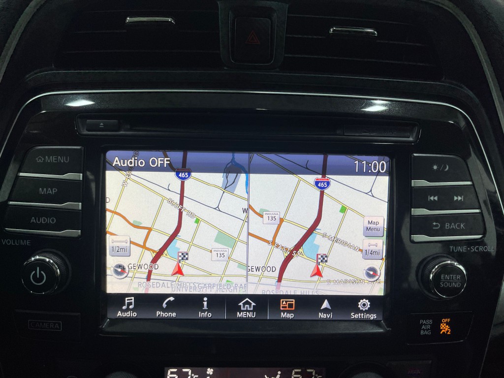 2017 Nissan Maxima Image 10