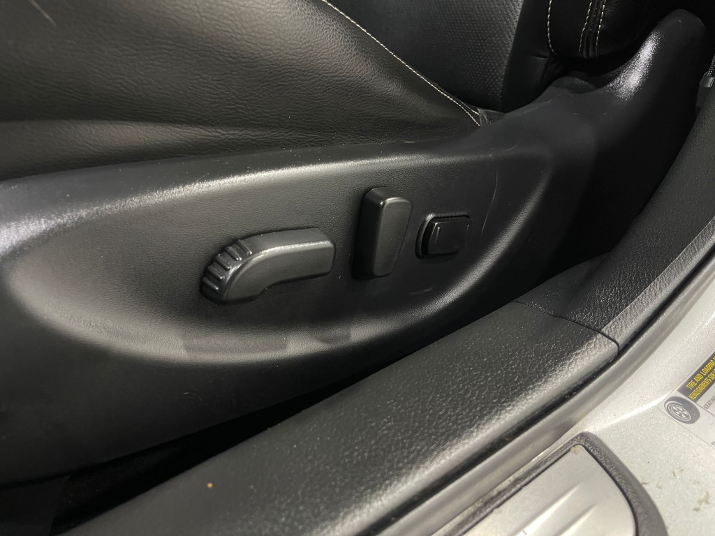 2017 Nissan Maxima Image 16