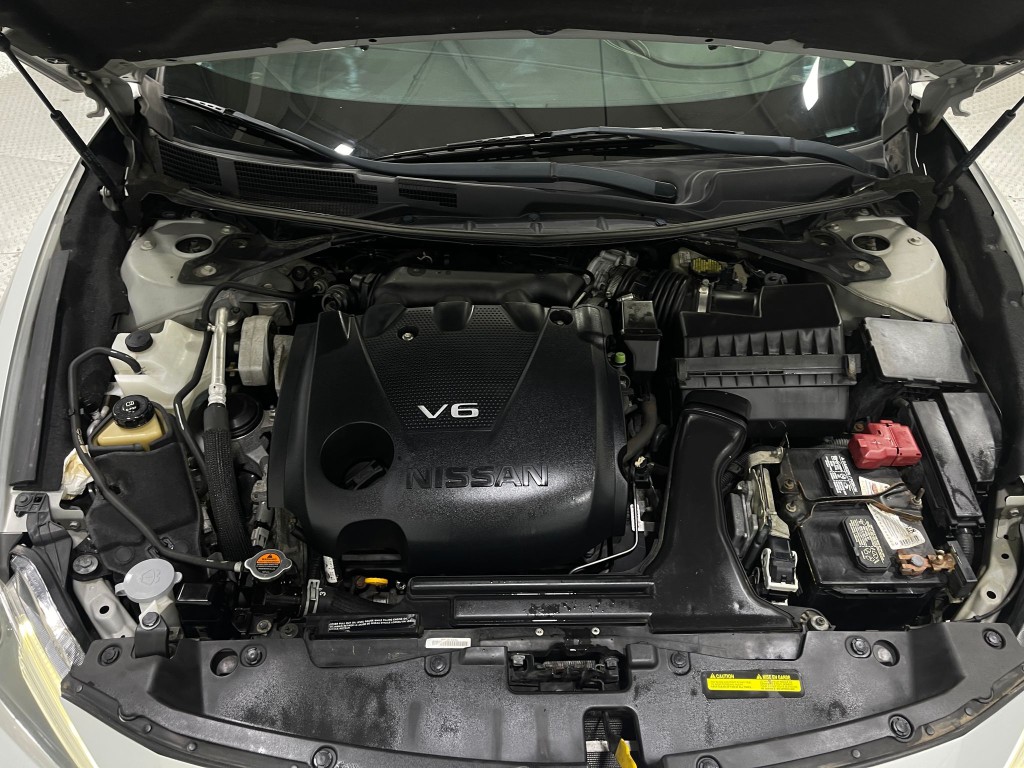 2017 Nissan Maxima Image 25