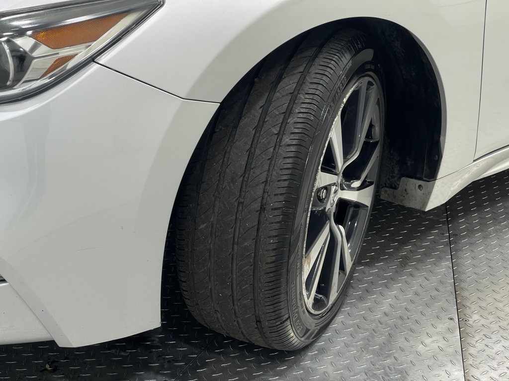 2017 Nissan Maxima Image 35