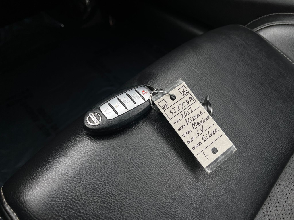 2017 Nissan Maxima Image 36