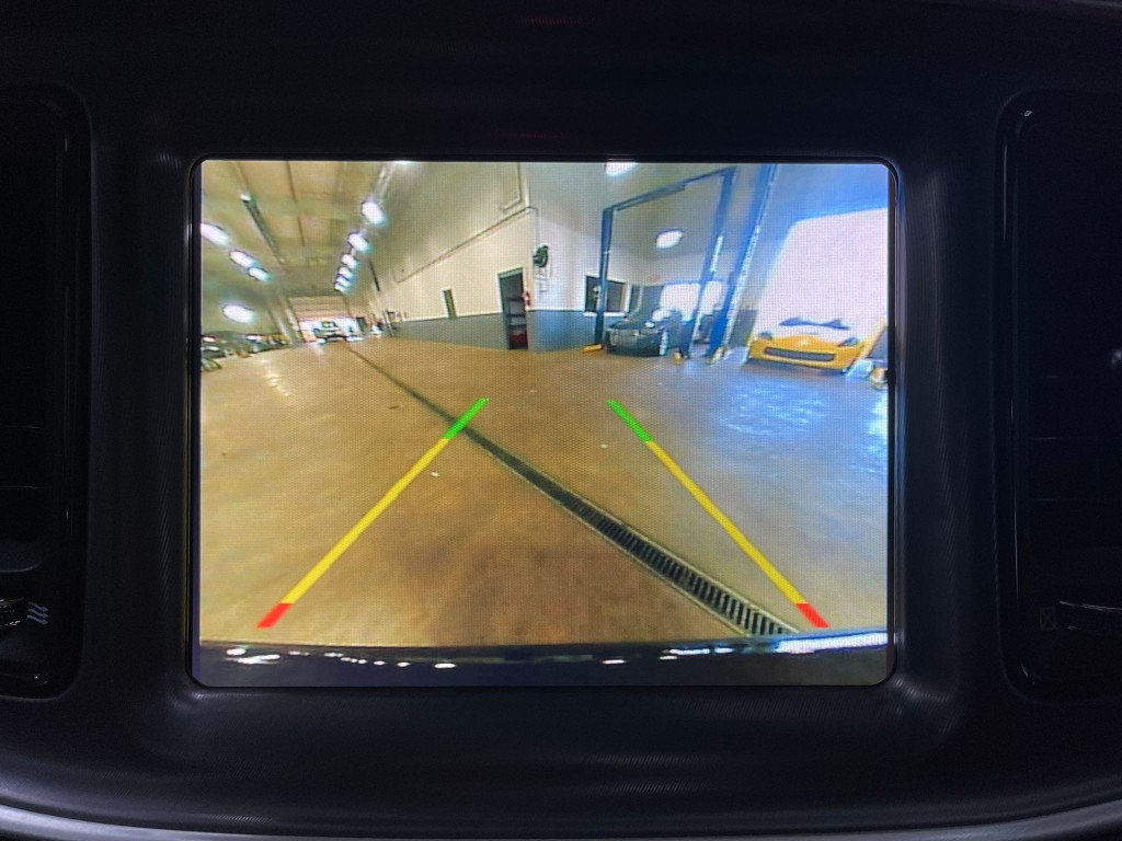 2022 Dodge Challenger Image 10