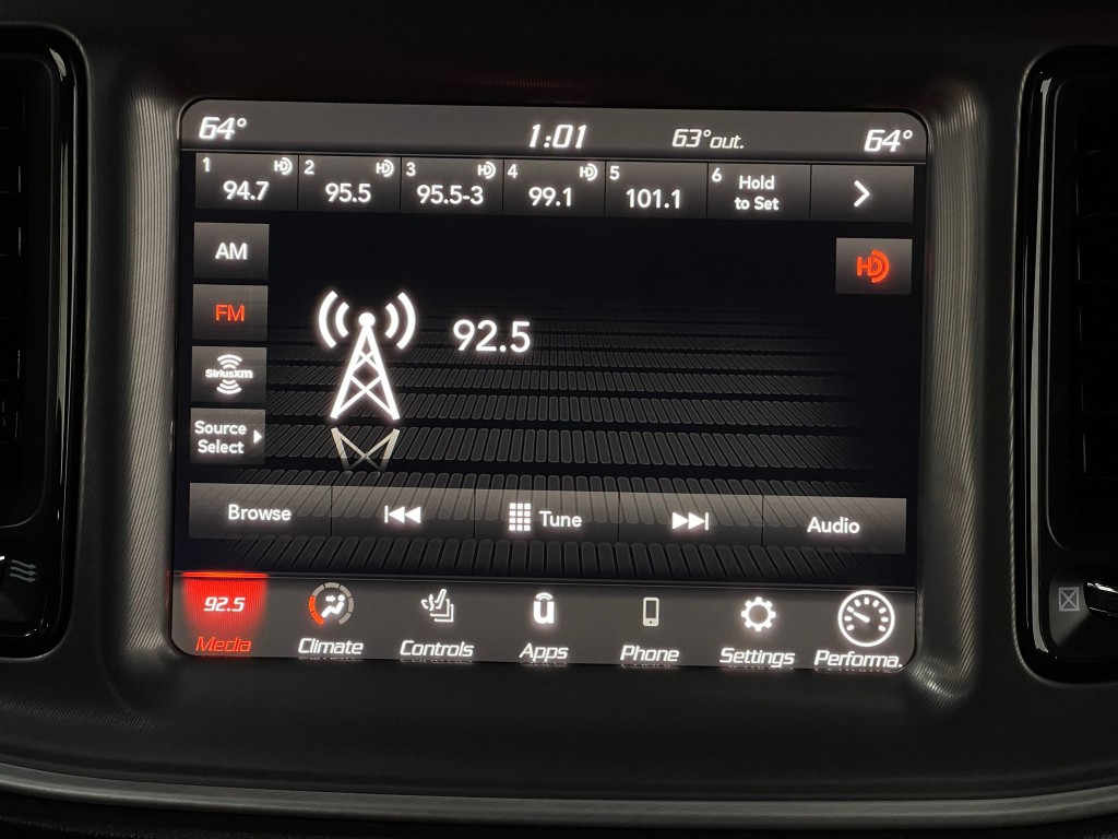 2022 Dodge Challenger Image 24