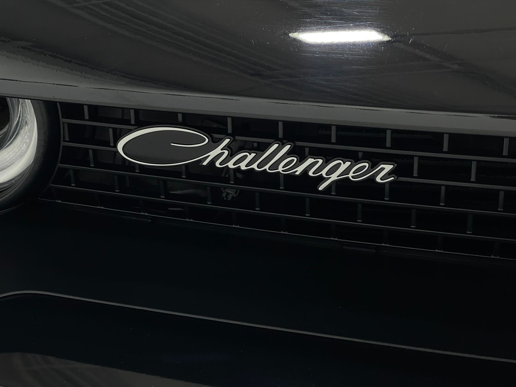 2022 Dodge Challenger Image 38
