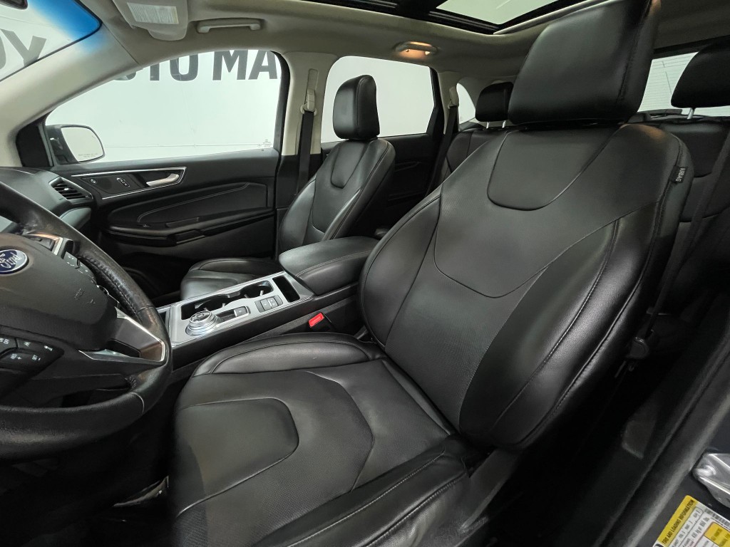 2021 Ford Edge Image 15