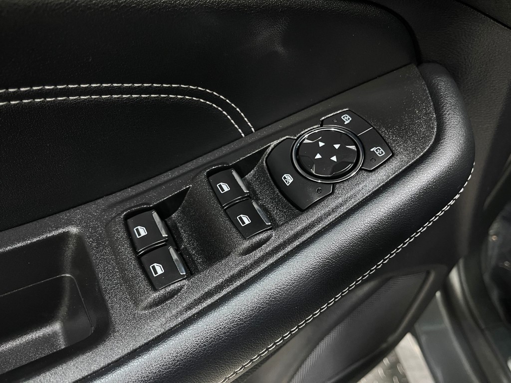 2021 Ford Edge Image 17