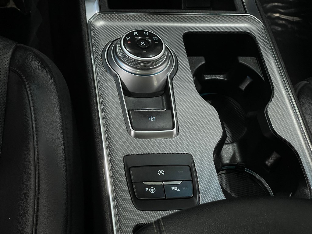 2021 Ford Edge Image 30