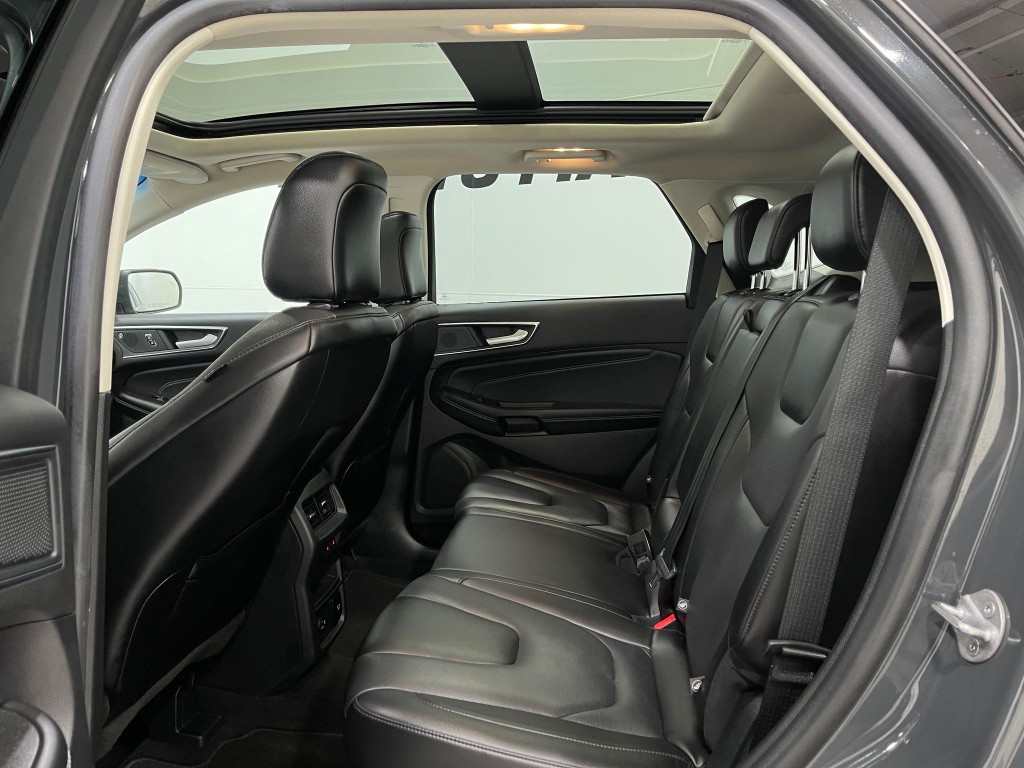 2021 Ford Edge Image 31