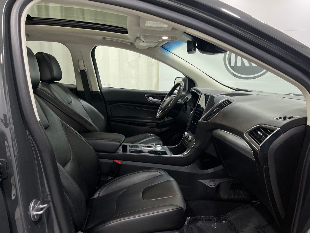 2021 Ford Edge Image 33