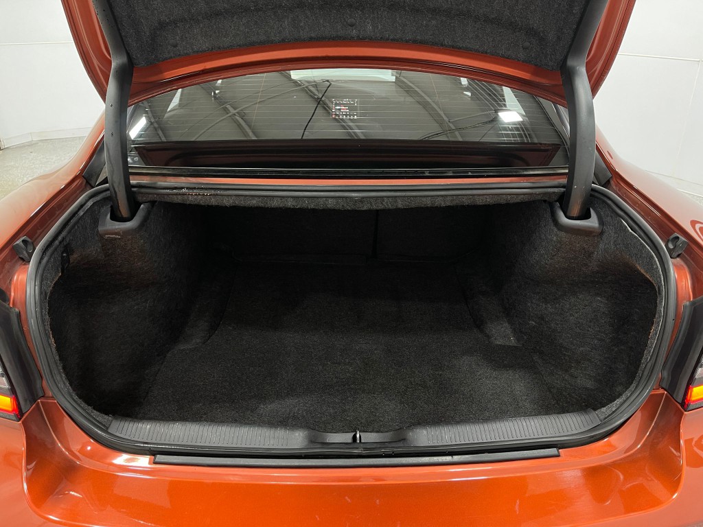 2020 Dodge Charger Image 25
