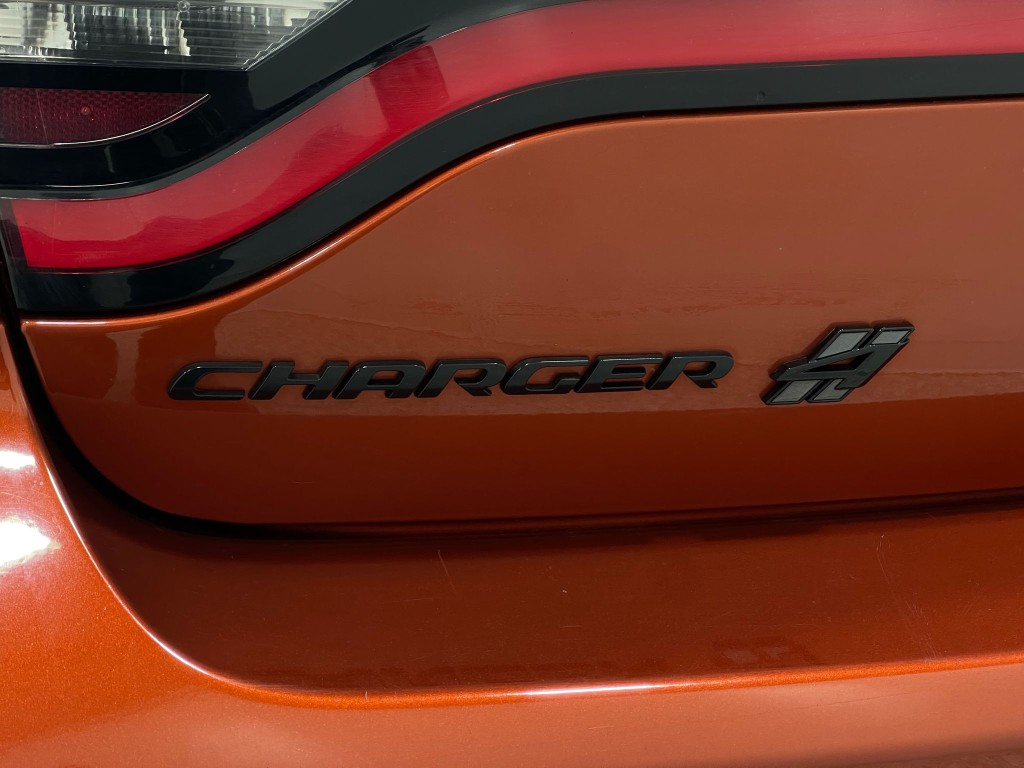 2020 Dodge Charger Image 38