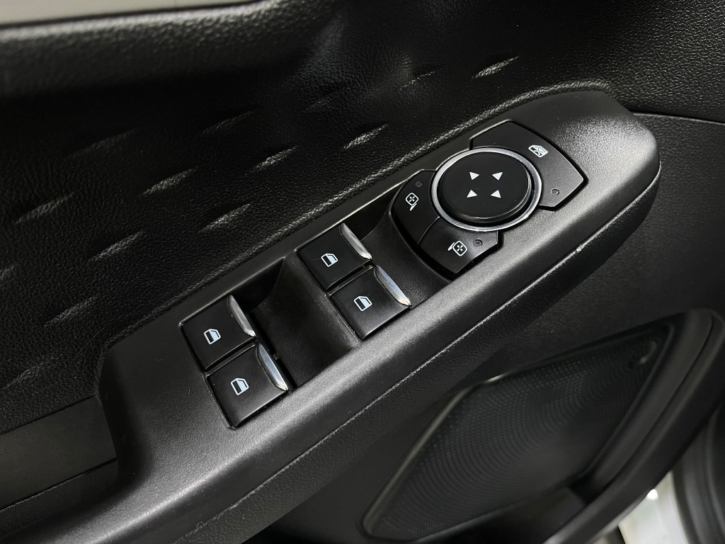 2020 Ford Escape Image 15