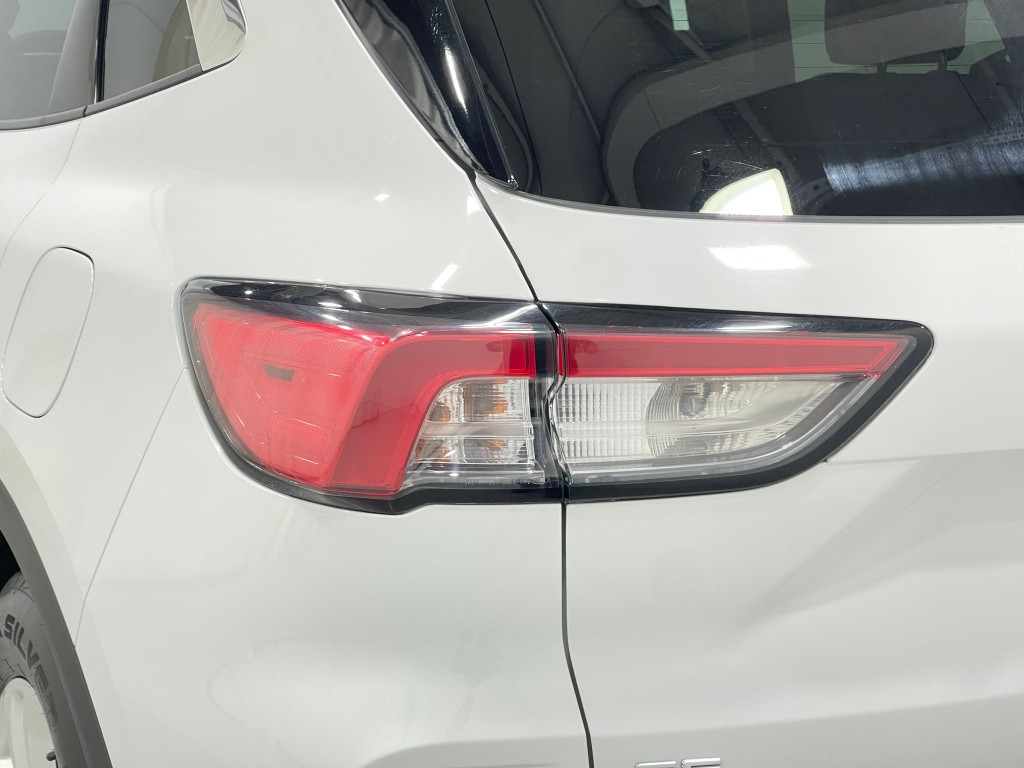 2020 Ford Escape Image 33