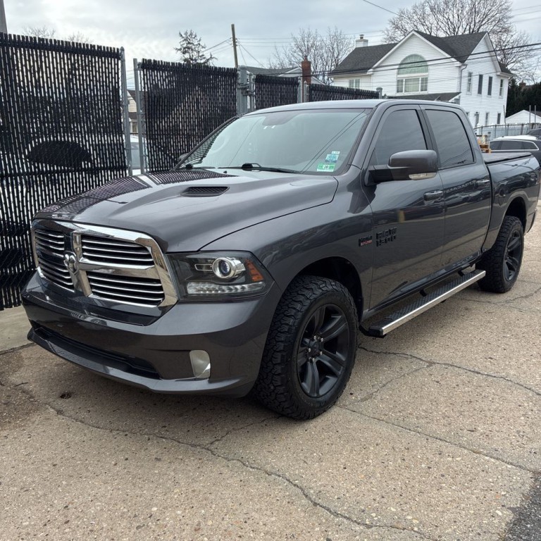 2018 RAM 1500 Image 2