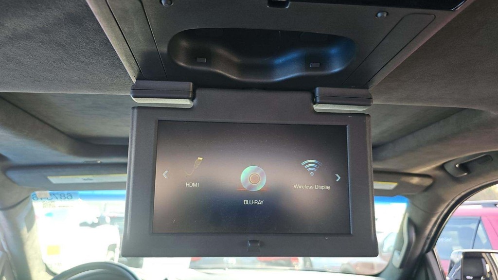 2018 Cadillac Escalade Image 11