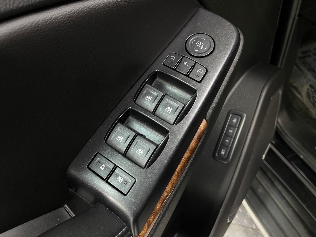 2018 Chevrolet Tahoe Image 17
