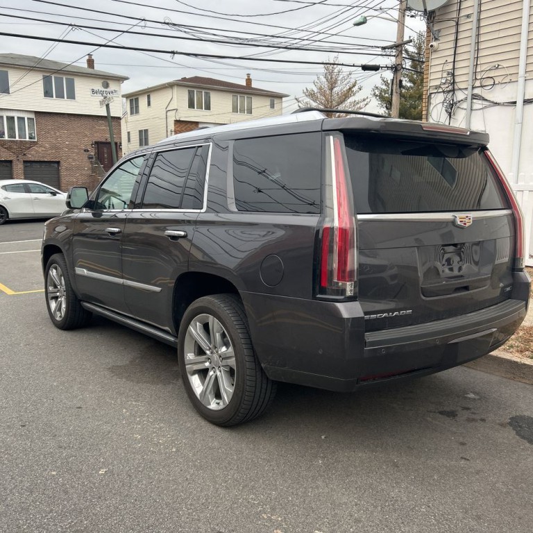 2017 Cadillac Escalade Image 4