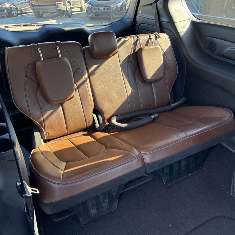 2017 Chrysler Pacifica Image 16