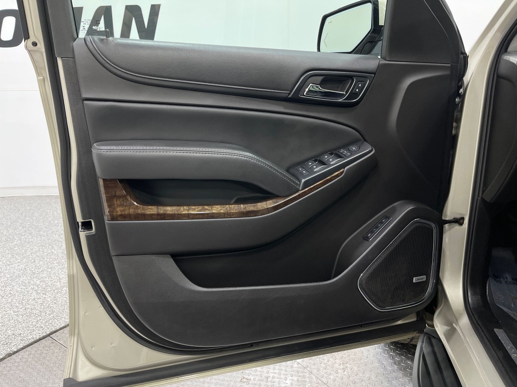 2017 Chevrolet Tahoe Image 17