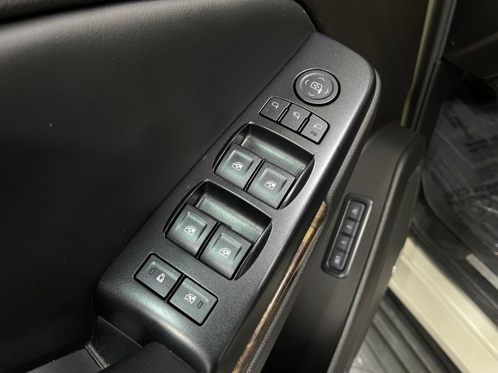 2017 Chevrolet Tahoe Image 17