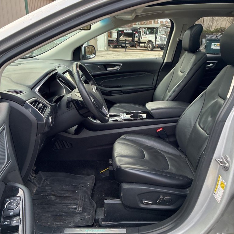 2017 Ford Edge Image 5