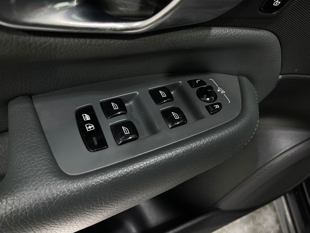 2020 Volvo XC90 Image 17