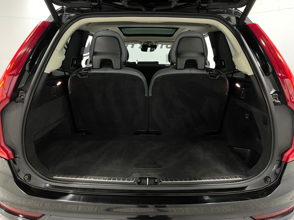 2020 Volvo XC90 Image 27