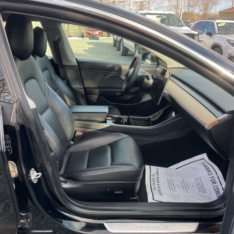 2020 Tesla Model 3 Image 8