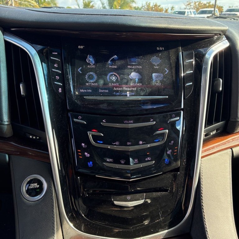 2019 Cadillac Escalade Image 11