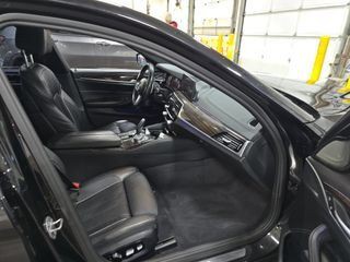 2017 BMW 5 Series Image 8