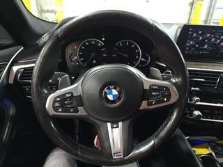 2017 BMW 5 Series Image 9