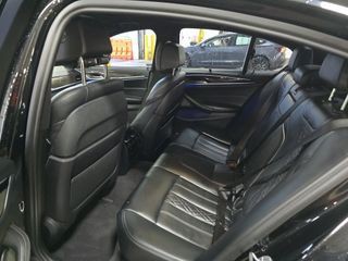 2017 BMW 5 Series Image 13