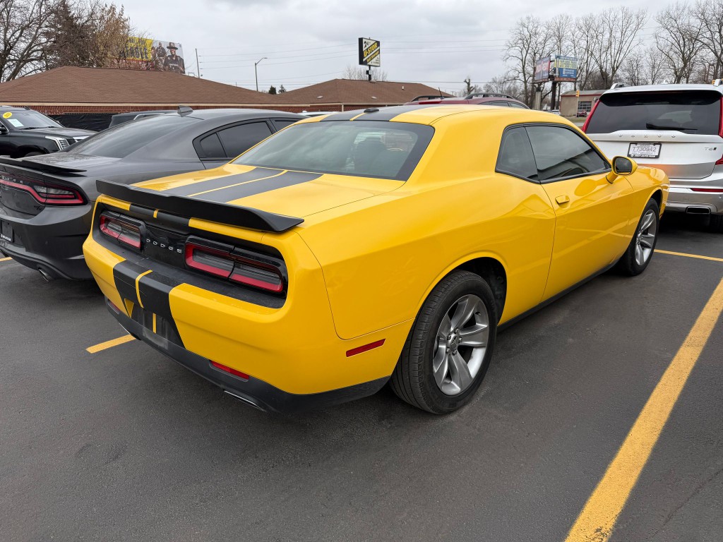 2017 Dodge Challenger Image 3