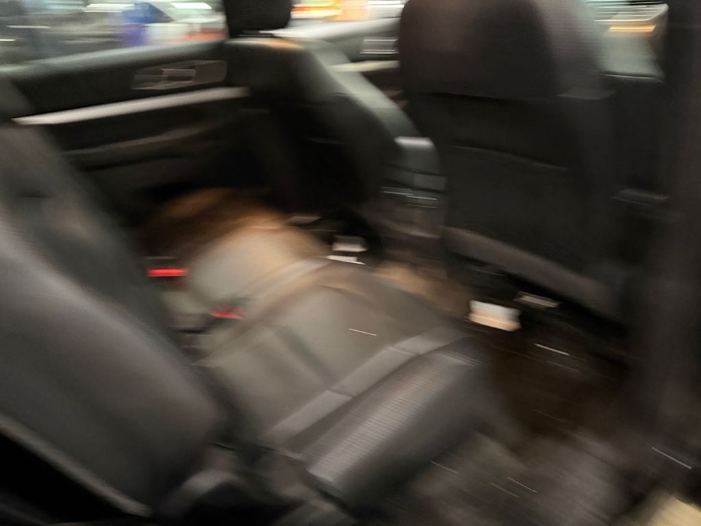 2016 Ford Explorer Image 7