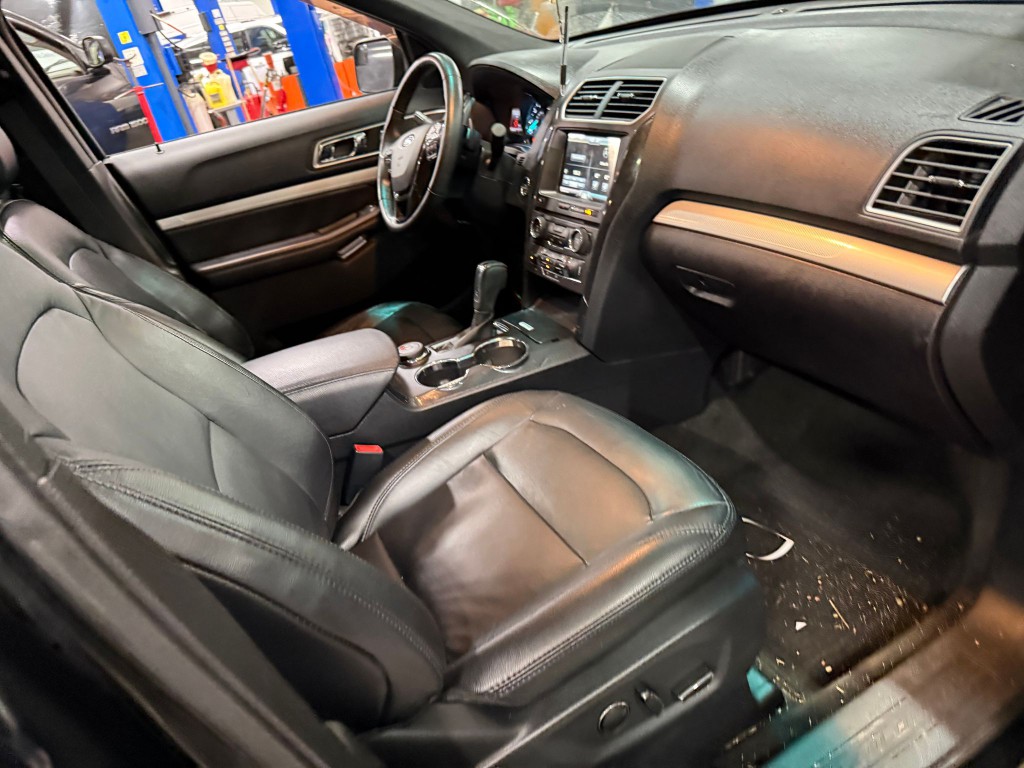 2016 Ford Explorer Image 6