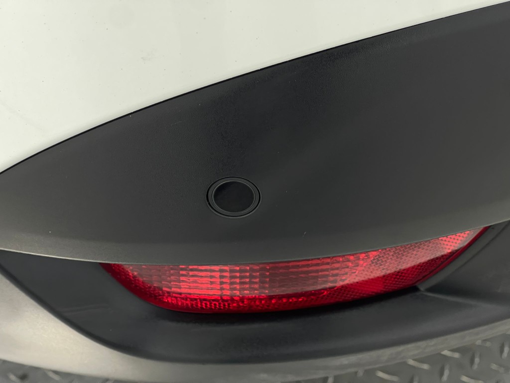 2017 Jaguar F-PACE Image 13