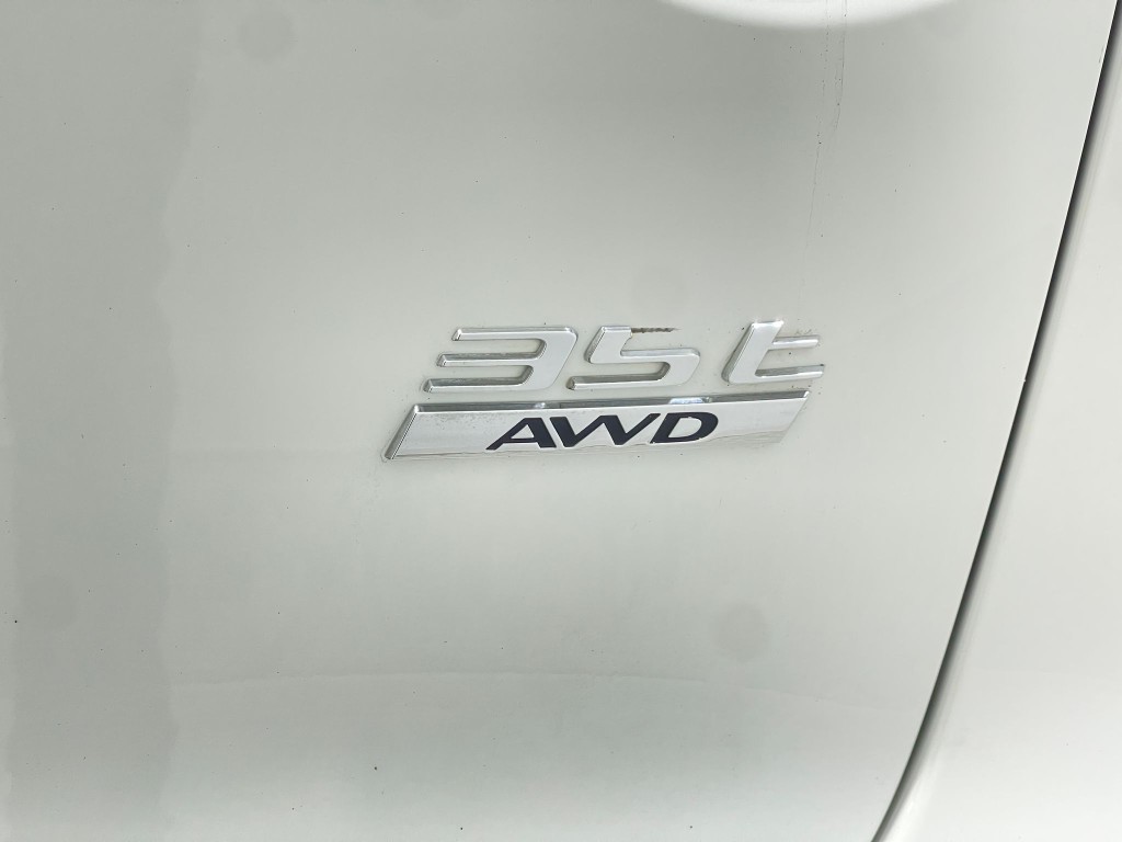 2017 Jaguar F-PACE Image 42