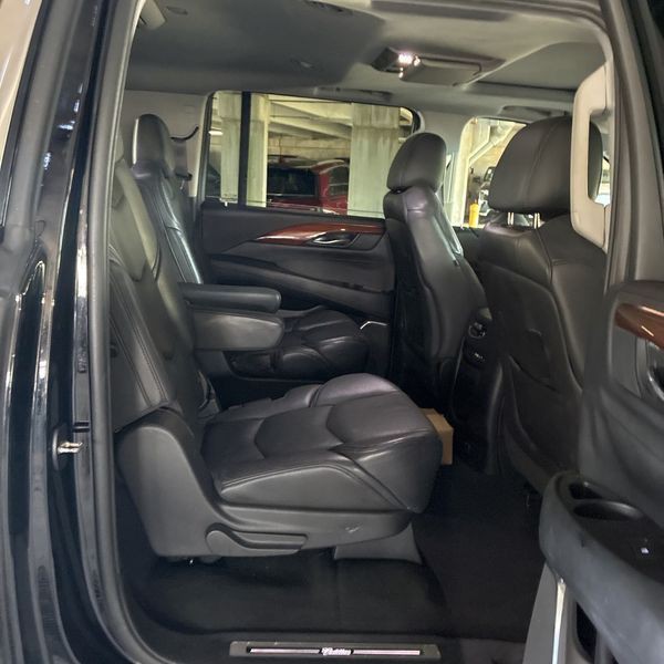 2015 Cadillac Escalade Image 15