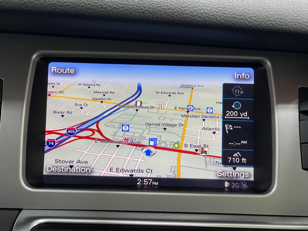 2015 Audi Q7 Image 10