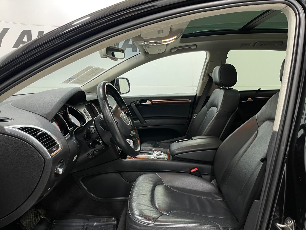 2015 Audi Q7 Image 14