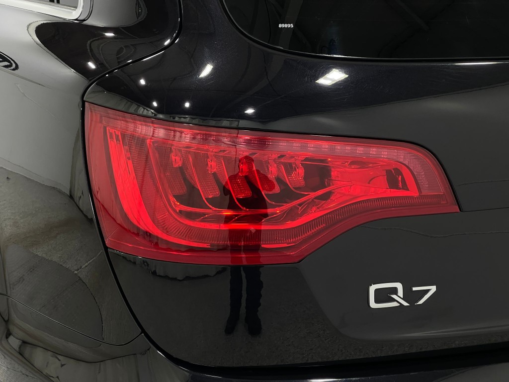 2015 Audi Q7 Image 38