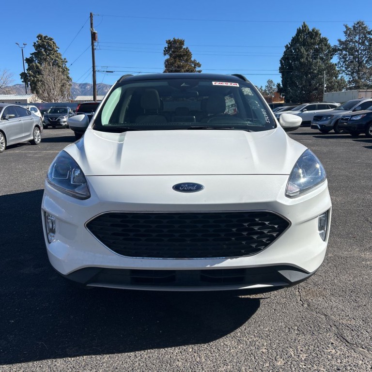 2022 Ford Escape Image 2