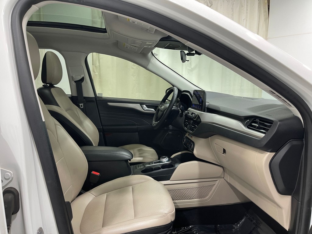 2022 Ford Escape Image 32